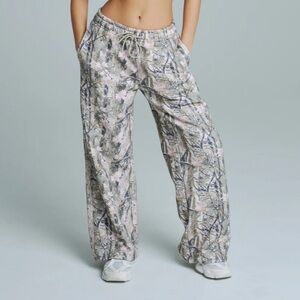 Buffbunny Plush Fleece Straight Leg Sweatpants